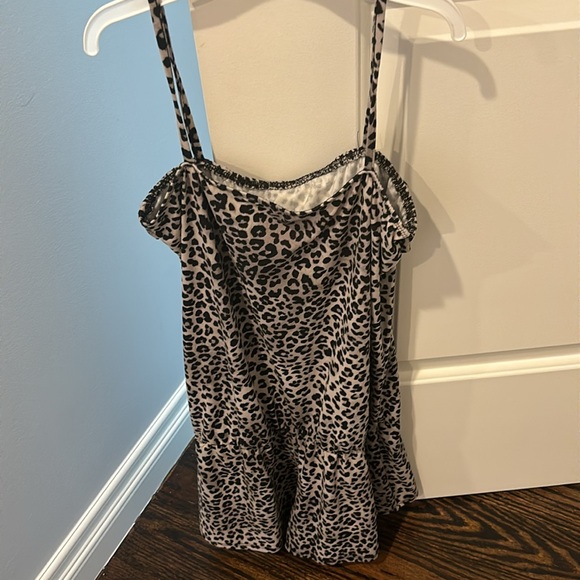 Cheryl Kids leopard romper size L - Picture 2 of 2